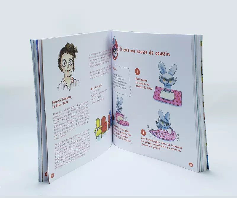 Double page d'un livre créatif présentant un tutoriel de couture avec personnage de lapin